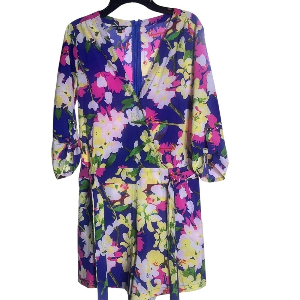 NLW Womens Floral Romper Blue Pink‎ Yellow V-Neck 3/4 Roll Tab Sleeve Size S